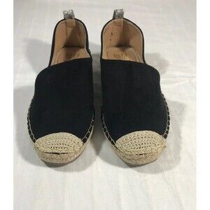 Beast Fashion Nova Flats Black Size  9 Crotchet Toe Snakeskin Print Heel NWOT